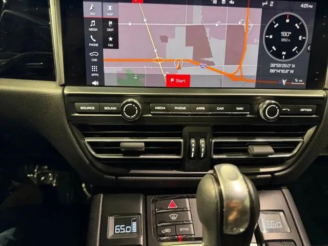 2021 Porsche Macan Macan