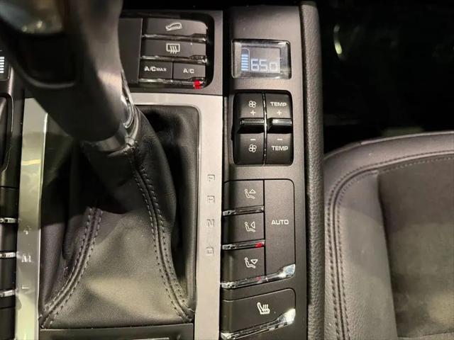 2021 Porsche Macan Macan