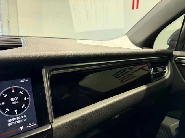 2021 Porsche Macan Macan