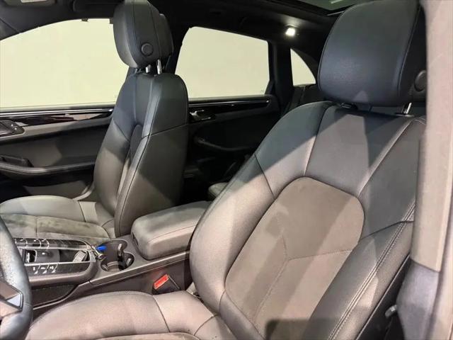 2021 Porsche Macan Macan