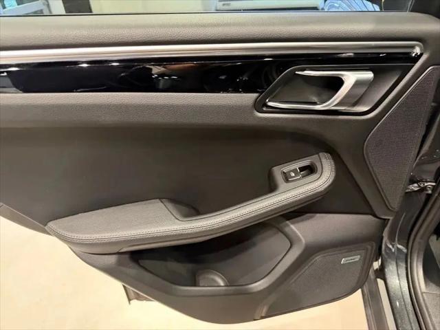 2021 Porsche Macan Macan