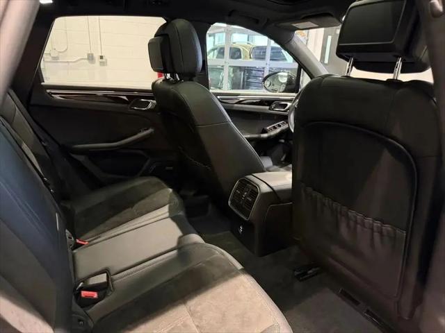2021 Porsche Macan Macan
