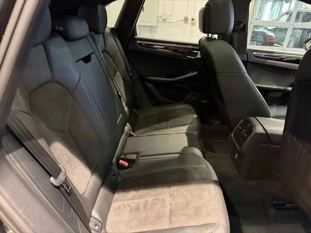 2021 Porsche Macan Macan