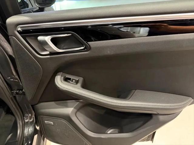 2021 Porsche Macan Macan