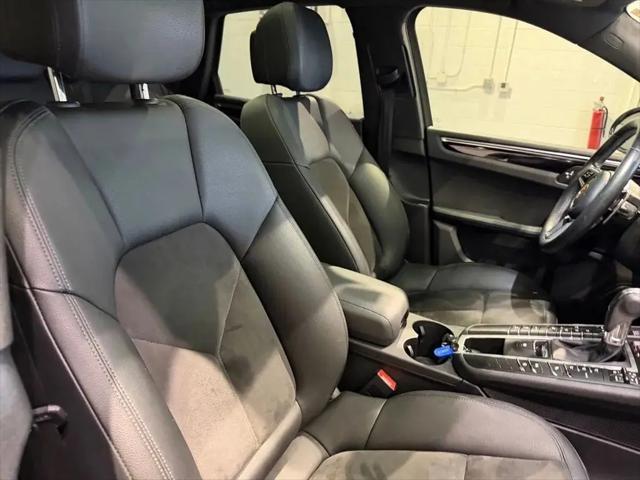 2021 Porsche Macan Macan