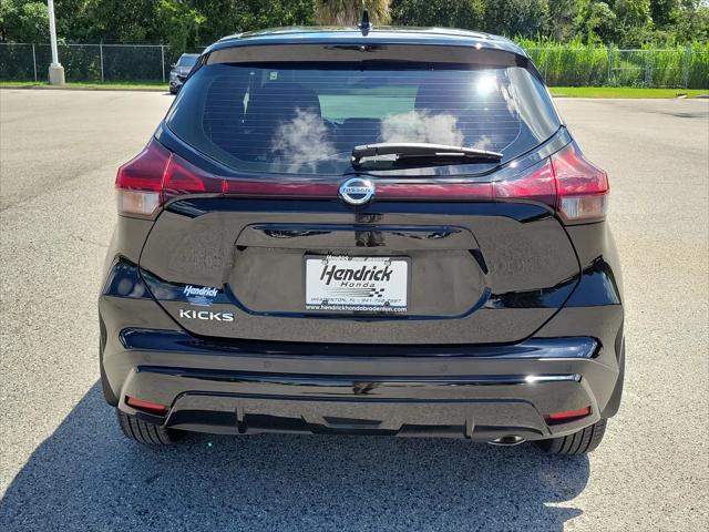 2021 Nissan Kicks S Xtronic CVT