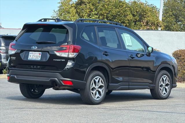 2023 Subaru Forester Premium
