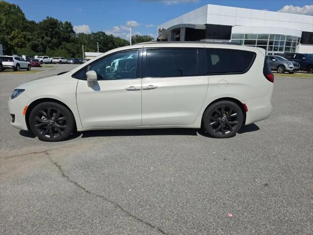 2020 Chrysler Pacifica Touring L