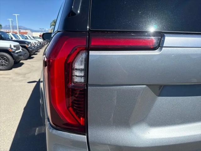 2025 GMC Yukon 4WD Denali