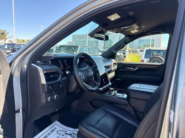 2025 GMC Yukon 4WD Denali