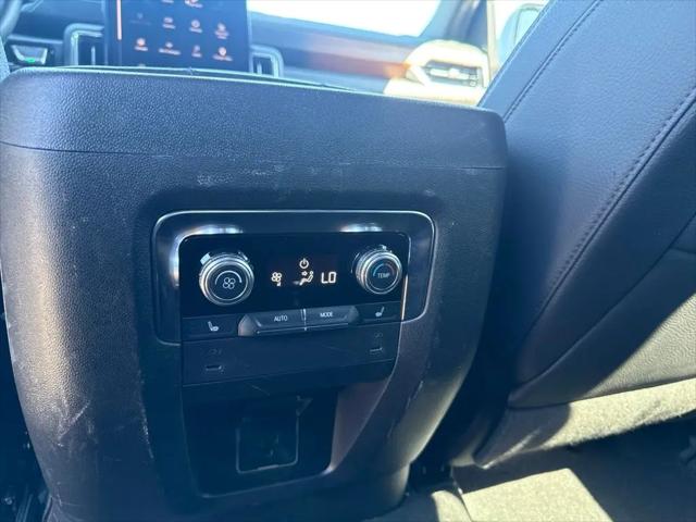 2025 GMC Yukon 4WD Denali