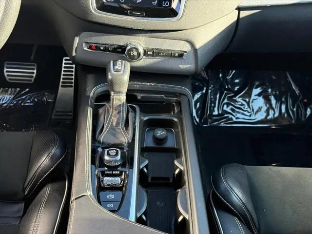 2019 Volvo XC90 T6 R-Design