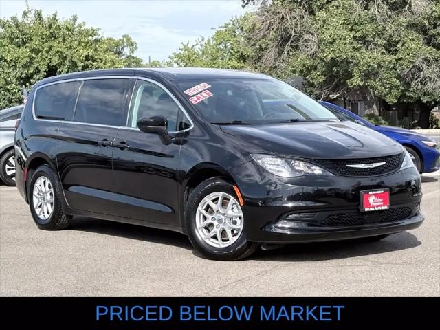 2023 Chrysler Voyager LX