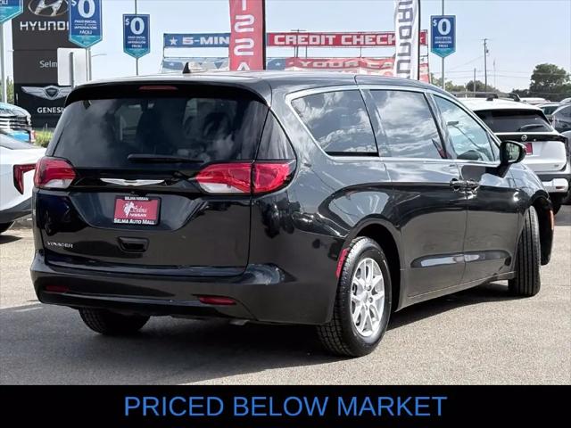 2023 Chrysler Voyager LX