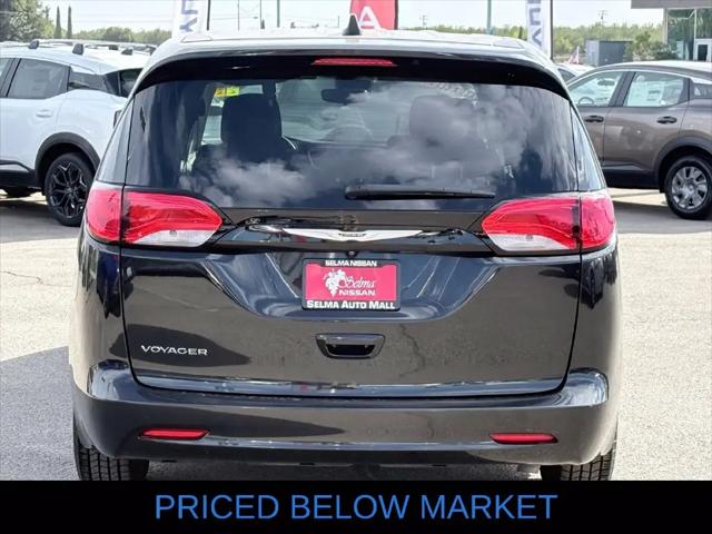 2023 Chrysler Voyager LX
