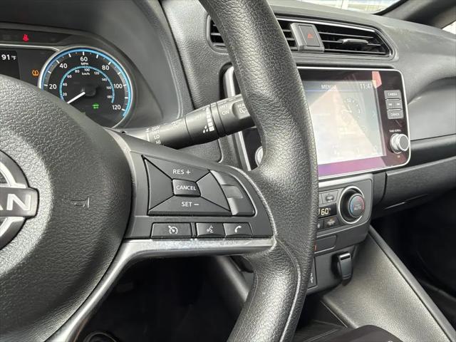 2025 Nissan LEAF S
