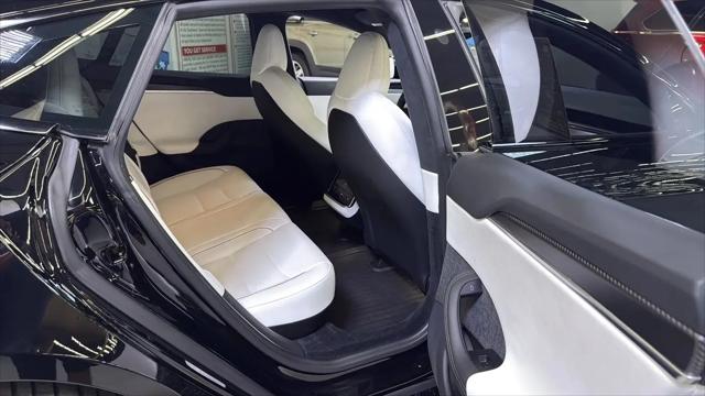 2022 Tesla Model S Plaid Tri Motor All-Wheel Drive