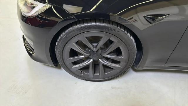 2022 Tesla Model S Plaid Tri Motor All-Wheel Drive