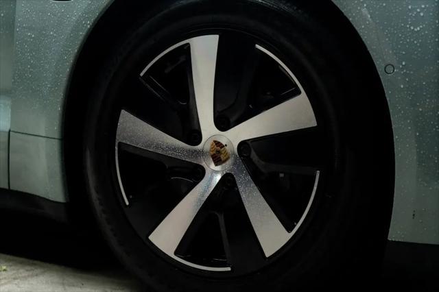 2025 Porsche Taycan Taycan