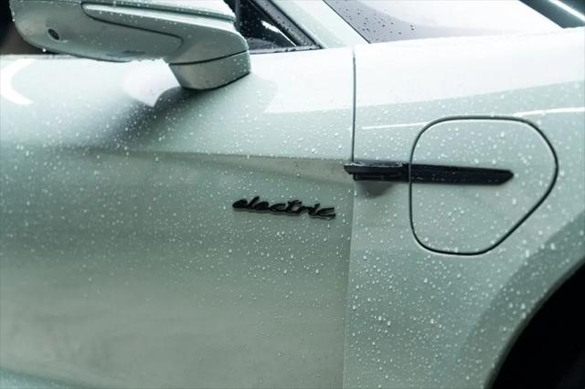 2025 Porsche Taycan Taycan