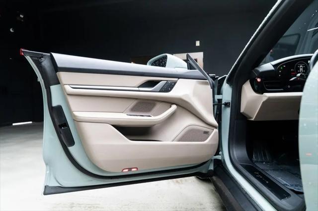 2025 Porsche Taycan Taycan