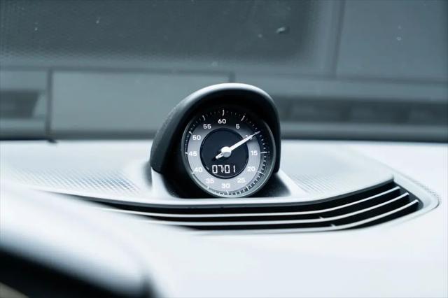 2025 Porsche Taycan Taycan