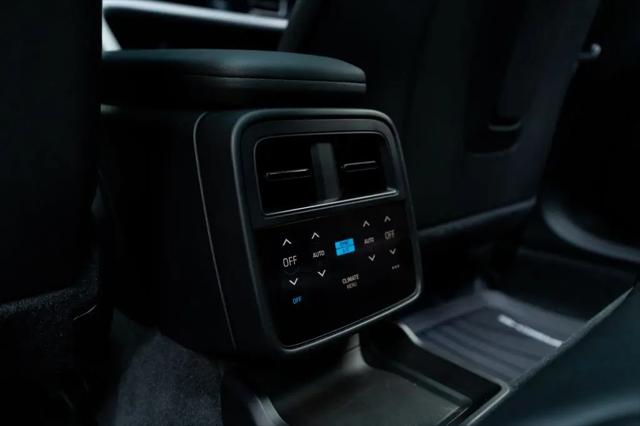 2024 Porsche Taycan Taycan