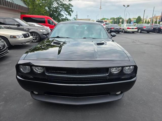 2013 Dodge Challenger SXT Plus