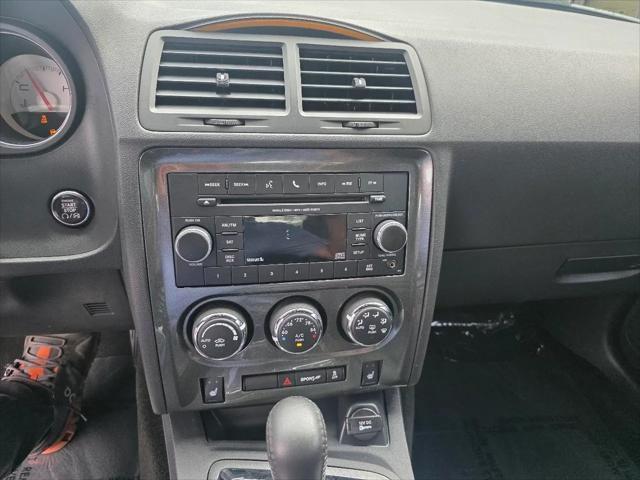 2013 Dodge Challenger SXT Plus