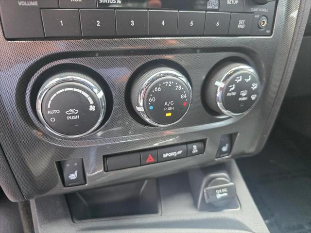 2013 Dodge Challenger SXT Plus