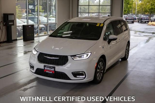 2023 Chrysler Pacifica Hybrid Touring L for sale in Salem, OR