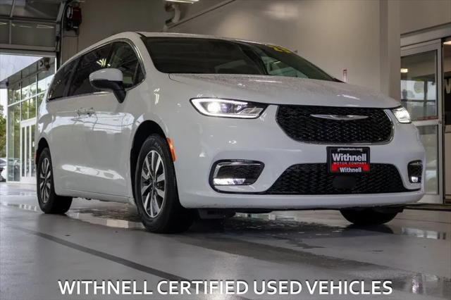 2023 Chrysler Pacifica Hybrid Touring L