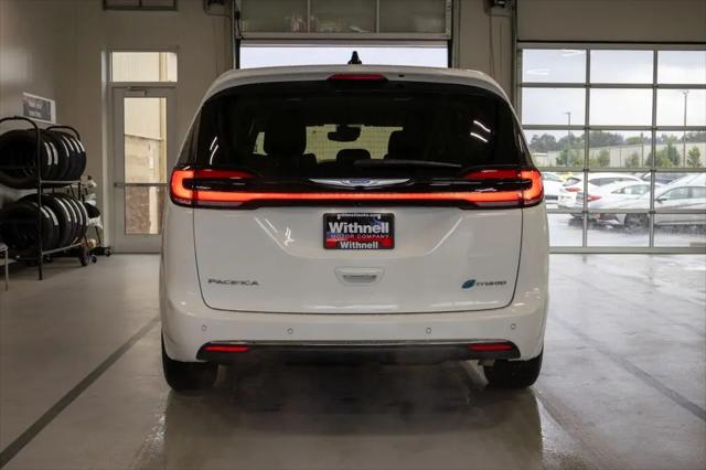 2023 Chrysler Pacifica Hybrid Touring L