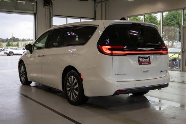 2023 Chrysler Pacifica Hybrid Touring L
