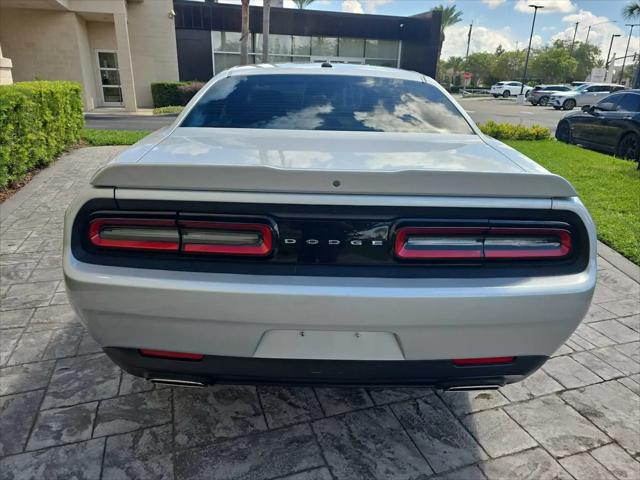 2021 Dodge Challenger SXT