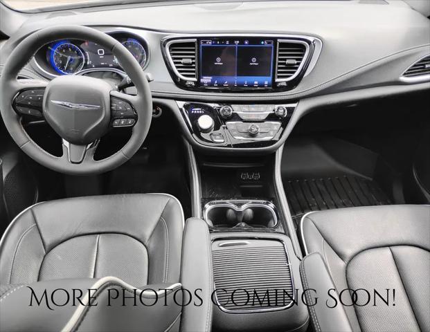 2025 Chrysler Pacifica Limited AWD