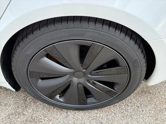 2022 Tesla Model S Plaid Tri Motor All-Wheel Drive