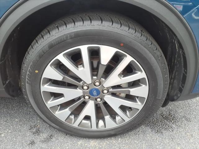 2020 Ford Escape Titanium Hybrid