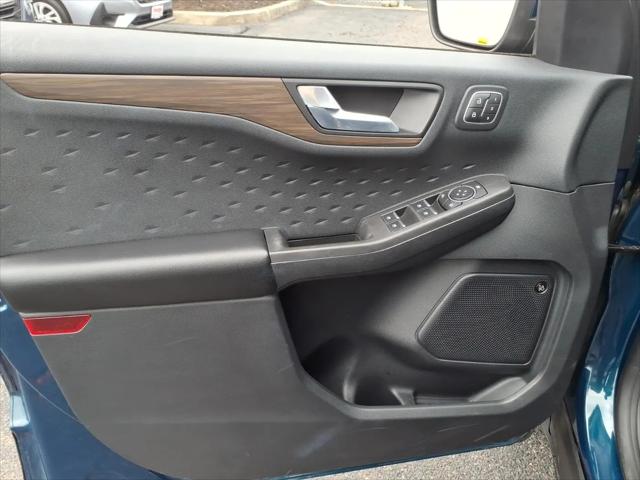 2020 Ford Escape Titanium Hybrid