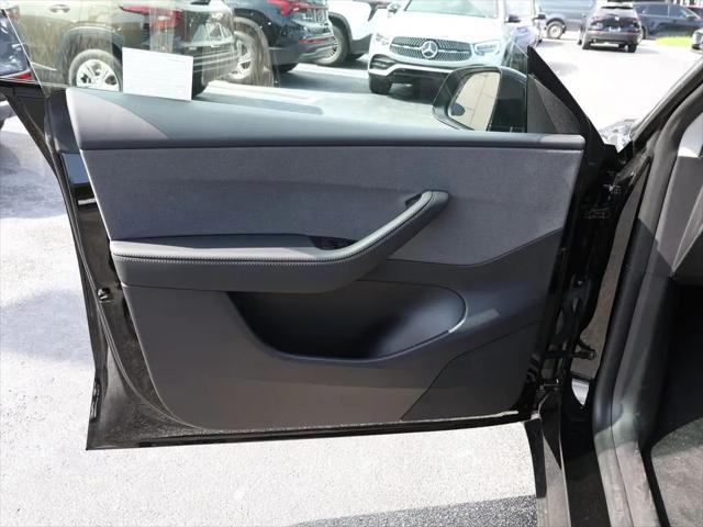 2026 Tesla Model Y Premium Rear-Wheel Drive