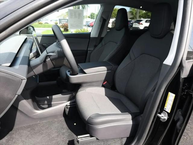 2026 Tesla Model Y Premium Rear-Wheel Drive