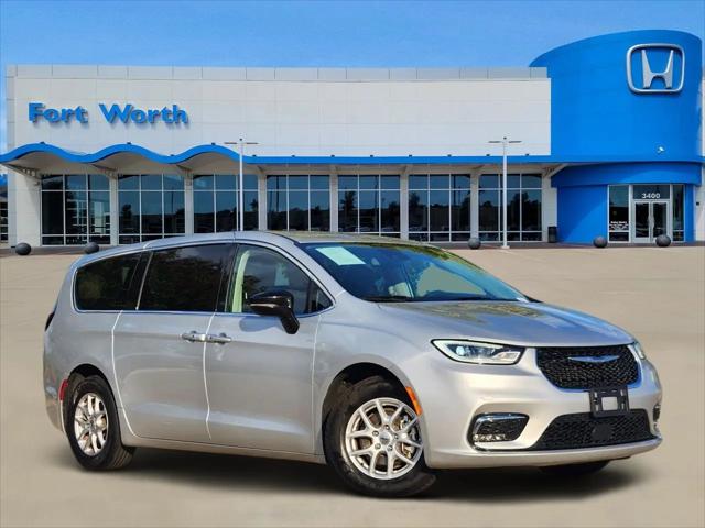 2024 Chrysler Pacifica Touring L for sale in Fort Worth, TX