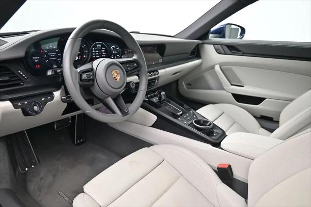 2023 Porsche 911 Carrera 4 GTS
