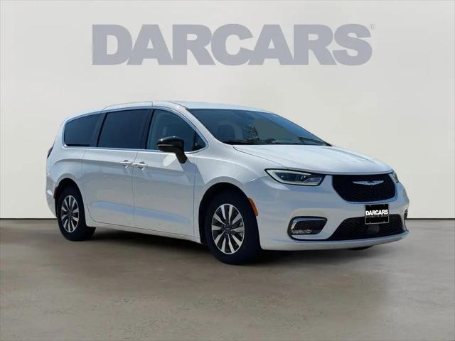 2024 Chrysler Pacifica Hybrid Select for sale in Temple Hills, MD