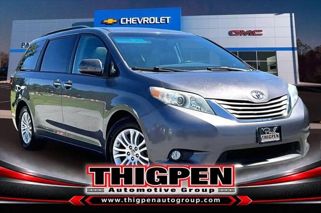 2017 Toyota Sienna XLE Premium 8 Passenger for sale in Vidalia, GA