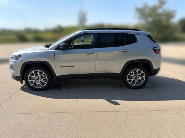 2025 Jeep Compass Latitude 4x4 for sale in Grimes, IA