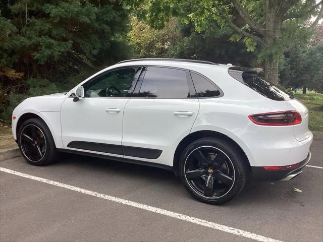 2017 Porsche Macan Macan