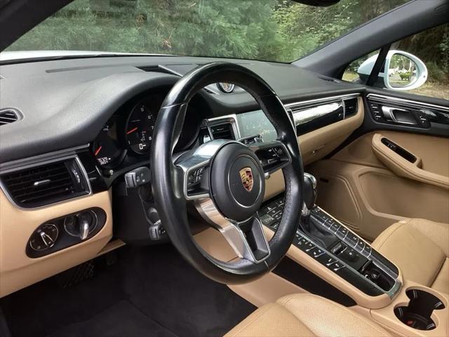 2017 Porsche Macan Macan