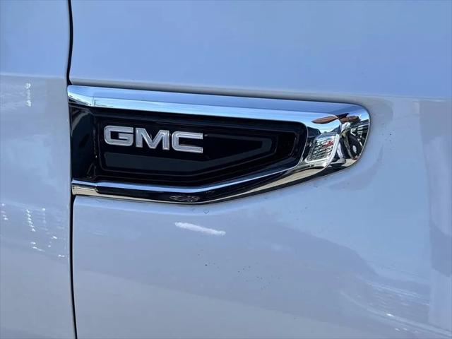 2024 GMC Yukon 4WD SLT
