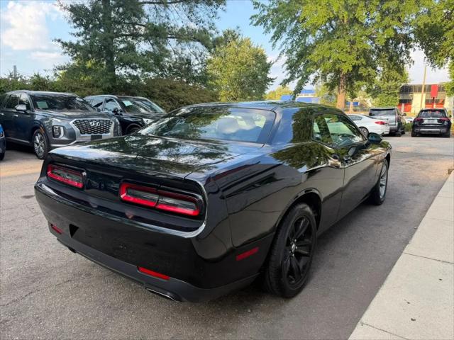 2016 Dodge Challenger SXT